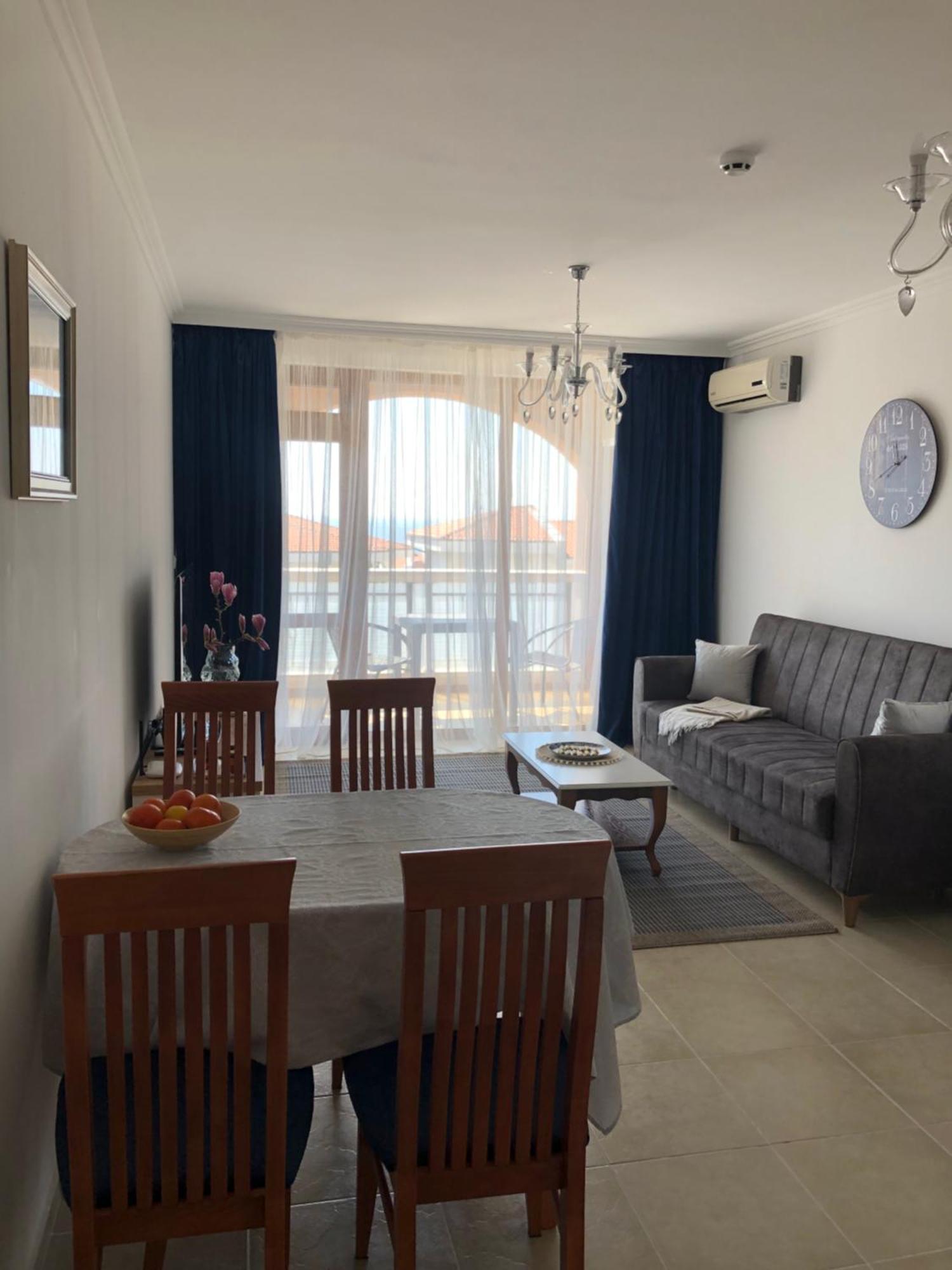 2 Bedroom Apartment Sveti Vlas With 2 Balconies And Sea Views ภายนอก รูปภาพ